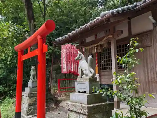 小向神社の{uncategorized: "未分類", other: "その他", undefined: "問題あり", building: "その他建物", grave: "お墓", sacred_gate: "鳥居", guardian: "狛犬", statue: "像", buddha: "仏像", history: "歴史", nature: "自然", garden: "庭園", animal: "動物", pagoda: "塔", temizu: "手水舎", mountain_gate: "山門・神門", sanctuary: "本殿・本堂", subordinate: "末社・摂社", art: "芸術", scenery: "景色", jizo: "地蔵", ema: "絵馬", goshuin: "御朱印", omikuji: "おみくじ", items: "授与品その他", amulet: "お守り", goshuincho: "御朱印帳", eats: "食事", festival: "お祭り", votive_dance: "神楽", shichigosan: "七五三参", wedding: "結婚式", experience: "体験その他", initially: "初詣", around: "周辺", anti_infection: "感染症対策"}