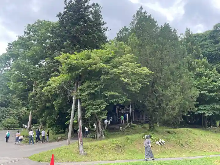 諏訪大社上社前宮(長野県)