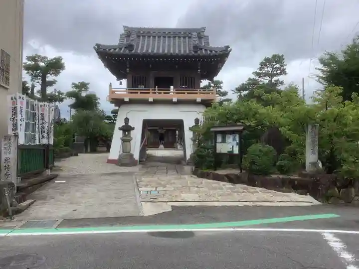 総持寺の山門・神門