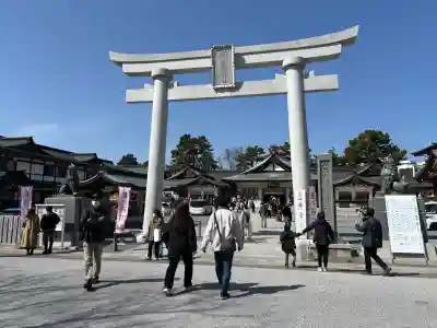廣島護國神社の{uncategorized: "未分類", other: "その他", undefined: "問題あり", building: "その他建物", grave: "お墓", sacred_gate: "鳥居", guardian: "狛犬", statue: "像", buddha: "仏像", history: "歴史", nature: "自然", garden: "庭園", animal: "動物", pagoda: "塔", temizu: "手水舎", mountain_gate: "山門・神門", sanctuary: "本殿・本堂", subordinate: "末社・摂社", art: "芸術", scenery: "景色", jizo: "地蔵", ema: "絵馬", goshuin: "御朱印", omikuji: "おみくじ", items: "授与品その他", amulet: "お守り", goshuincho: "御朱印帳", eats: "食事", festival: "お祭り", votive_dance: "神楽", shichigosan: "七五三参", wedding: "結婚式", experience: "体験その他", initially: "初詣", around: "周辺", anti_infection: "感染症対策"}