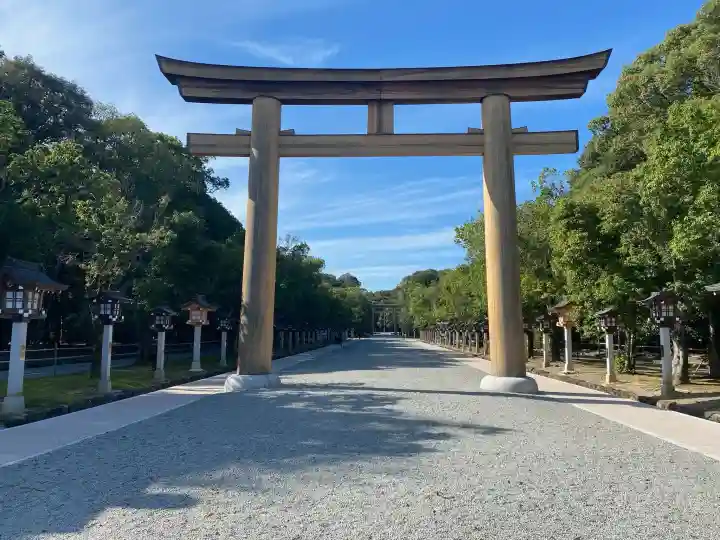 橿原神宮の{uncategorized: "未分類", other: "その他", undefined: "問題あり", building: "その他建物", grave: "お墓", sacred_gate: "鳥居", guardian: "狛犬", statue: "像", buddha: "仏像", history: "歴史", nature: "自然", garden: "庭園", animal: "動物", pagoda: "塔", temizu: "手水舎", mountain_gate: "山門・神門", sanctuary: "本殿・本堂", subordinate: "末社・摂社", art: "芸術", scenery: "景色", jizo: "地蔵", ema: "絵馬", goshuin: "御朱印", omikuji: "おみくじ", items: "授与品その他", amulet: "お守り", goshuincho: "御朱印帳", eats: "食事", festival: "お祭り", votive_dance: "神楽", shichigosan: "七五三参", wedding: "結婚式", experience: "体験その他", initially: "初詣", around: "周辺", anti_infection: "感染症対策"}
