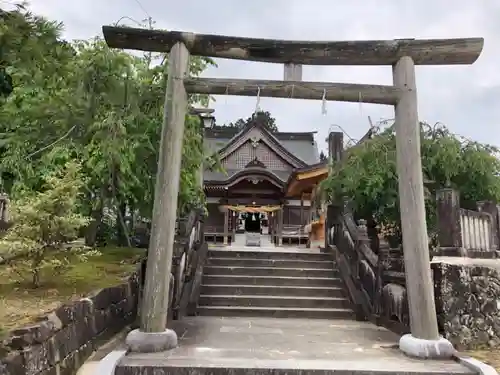 粟井神社の鳥居