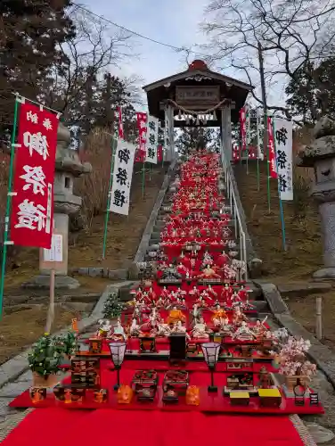 松澤神社の{uncategorized: "未分類", other: "その他", undefined: "問題あり", building: "その他建物", grave: "お墓", sacred_gate: "鳥居", guardian: "狛犬", statue: "像", buddha: "仏像", history: "歴史", nature: "自然", garden: "庭園", animal: "動物", pagoda: "塔", temizu: "手水舎", mountain_gate: "山門・神門", sanctuary: "本殿・本堂", subordinate: "末社・摂社", art: "芸術", scenery: "景色", jizo: "地蔵", ema: "絵馬", goshuin: "御朱印", omikuji: "おみくじ", items: "授与品その他", amulet: "お守り", goshuincho: "御朱印帳", eats: "食事", festival: "お祭り", votive_dance: "神楽", shichigosan: "七五三参", wedding: "結婚式", experience: "体験その他", initially: "初詣", around: "周辺", anti_infection: "感染症対策"}