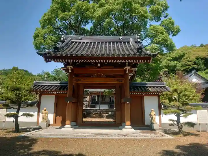 洞玄寺の{uncategorized: "未分類", other: "その他", undefined: "問題あり", building: "その他建物", grave: "お墓", sacred_gate: "鳥居", guardian: "狛犬", statue: "像", buddha: "仏像", history: "歴史", nature: "自然", garden: "庭園", animal: "動物", pagoda: "塔", temizu: "手水舎", mountain_gate: "山門・神門", sanctuary: "本殿・本堂", subordinate: "末社・摂社", art: "芸術", scenery: "景色", jizo: "地蔵", ema: "絵馬", goshuin: "御朱印", omikuji: "おみくじ", items: "授与品その他", amulet: "お守り", goshuincho: "御朱印帳", eats: "食事", festival: "お祭り", votive_dance: "神楽", shichigosan: "七五三参", wedding: "結婚式", experience: "体験その他", initially: "初詣", around: "周辺", anti_infection: "感染症対策"}
