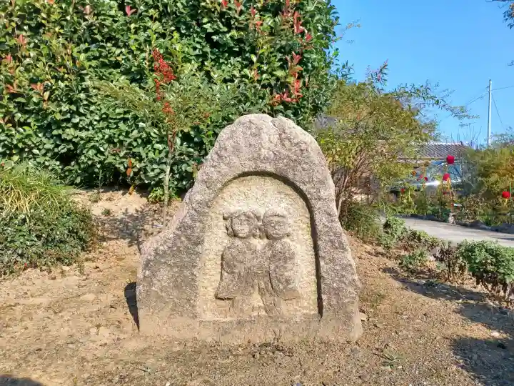 妙昌寺の{uncategorized: "未分類", other: "その他", undefined: "問題あり", building: "その他建物", grave: "お墓", sacred_gate: "鳥居", guardian: "狛犬", statue: "像", buddha: "仏像", history: "歴史", nature: "自然", garden: "庭園", animal: "動物", pagoda: "塔", temizu: "手水舎", mountain_gate: "山門・神門", sanctuary: "本殿・本堂", subordinate: "末社・摂社", art: "芸術", scenery: "景色", jizo: "地蔵", ema: "絵馬", goshuin: "御朱印", omikuji: "おみくじ", items: "授与品その他", amulet: "お守り", goshuincho: "御朱印帳", eats: "食事", festival: "お祭り", votive_dance: "神楽", shichigosan: "七五三参", wedding: "結婚式", experience: "体験その他", initially: "初詣", around: "周辺", anti_infection: "感染症対策"}