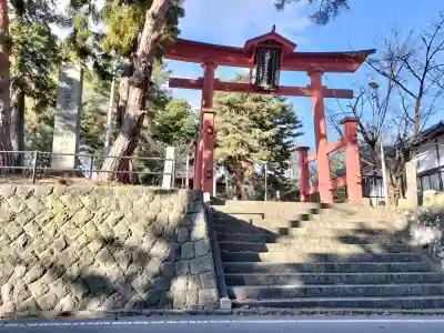 健御名方富命彦神別神社の{uncategorized: "未分類", other: "その他", undefined: "問題あり", building: "その他建物", grave: "お墓", sacred_gate: "鳥居", guardian: "狛犬", statue: "像", buddha: "仏像", history: "歴史", nature: "自然", garden: "庭園", animal: "動物", pagoda: "塔", temizu: "手水舎", mountain_gate: "山門・神門", sanctuary: "本殿・本堂", subordinate: "末社・摂社", art: "芸術", scenery: "景色", jizo: "地蔵", ema: "絵馬", goshuin: "御朱印", omikuji: "おみくじ", items: "授与品その他", amulet: "お守り", goshuincho: "御朱印帳", eats: "食事", festival: "お祭り", votive_dance: "神楽", shichigosan: "七五三参", wedding: "結婚式", experience: "体験その他", initially: "初詣", around: "周辺", anti_infection: "感染症対策"}