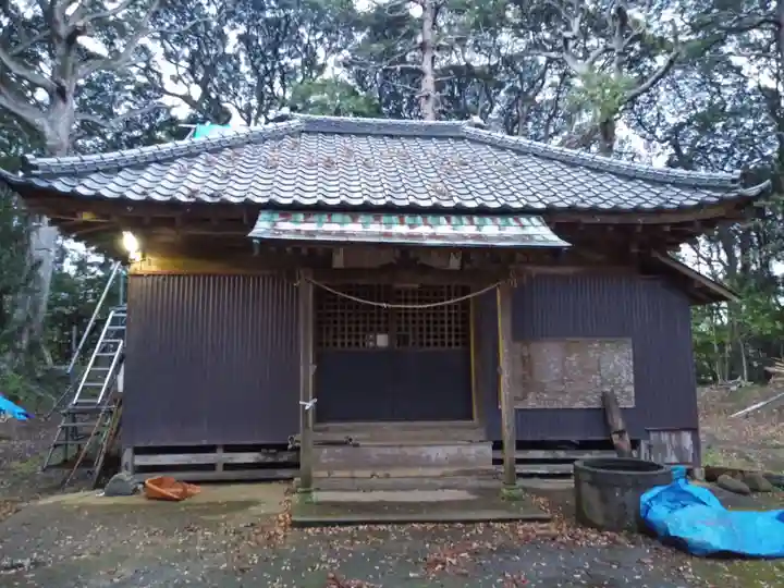 八王子神社の本殿・本堂
