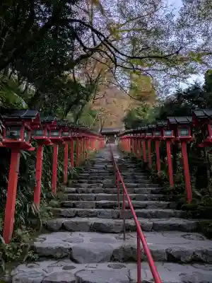 貴船神社の{uncategorized: "未分類", other: "その他", undefined: "問題あり", building: "その他建物", grave: "お墓", sacred_gate: "鳥居", guardian: "狛犬", statue: "像", buddha: "仏像", history: "歴史", nature: "自然", garden: "庭園", animal: "動物", pagoda: "塔", temizu: "手水舎", mountain_gate: "山門・神門", sanctuary: "本殿・本堂", subordinate: "末社・摂社", art: "芸術", scenery: "景色", jizo: "地蔵", ema: "絵馬", goshuin: "御朱印", omikuji: "おみくじ", items: "授与品その他", amulet: "お守り", goshuincho: "御朱印帳", eats: "食事", festival: "お祭り", votive_dance: "神楽", shichigosan: "七五三参", wedding: "結婚式", experience: "体験その他", initially: "初詣", around: "周辺", anti_infection: "感染症対策"}
