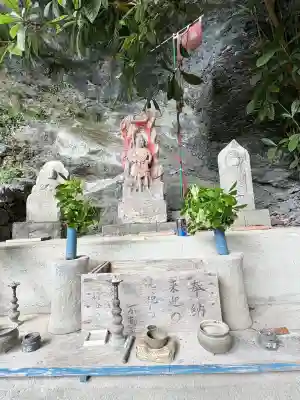 灌頂ヶ滝不動明王の本殿・本堂