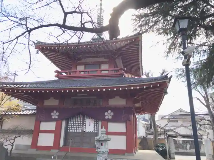 新井薬師(梅照院)の本殿・本堂