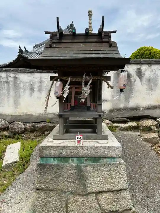 五香宮の{uncategorized: "未分類", other: "その他", undefined: "問題あり", building: "その他建物", grave: "お墓", sacred_gate: "鳥居", guardian: "狛犬", statue: "像", buddha: "仏像", history: "歴史", nature: "自然", garden: "庭園", animal: "動物", pagoda: "塔", temizu: "手水舎", mountain_gate: "山門・神門", sanctuary: "本殿・本堂", subordinate: "末社・摂社", art: "芸術", scenery: "景色", jizo: "地蔵", ema: "絵馬", goshuin: "御朱印", omikuji: "おみくじ", items: "授与品その他", amulet: "お守り", goshuincho: "御朱印帳", eats: "食事", festival: "お祭り", votive_dance: "神楽", shichigosan: "七五三参", wedding: "結婚式", experience: "体験その他", initially: "初詣", around: "周辺", anti_infection: "感染症対策"}