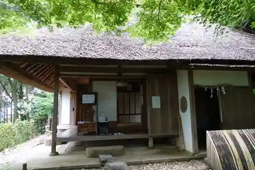 近津尾神社の建物その他