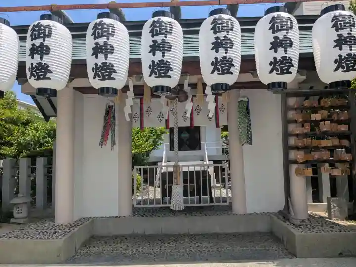徳王稲荷社・金刀比羅社の{uncategorized: "未分類", other: "その他", undefined: "問題あり", building: "その他建物", grave: "お墓", sacred_gate: "鳥居", guardian: "狛犬", statue: "像", buddha: "仏像", history: "歴史", nature: "自然", garden: "庭園", animal: "動物", pagoda: "塔", temizu: "手水舎", mountain_gate: "山門・神門", sanctuary: "本殿・本堂", subordinate: "末社・摂社", art: "芸術", scenery: "景色", jizo: "地蔵", ema: "絵馬", goshuin: "御朱印", omikuji: "おみくじ", items: "授与品その他", amulet: "お守り", goshuincho: "御朱印帳", eats: "食事", festival: "お祭り", votive_dance: "神楽", shichigosan: "七五三参", wedding: "結婚式", experience: "体験その他", initially: "初詣", around: "周辺", anti_infection: "感染症対策"}