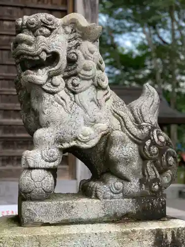 淺間神社（忍野八海）の狛犬