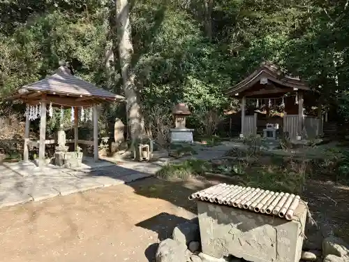 蛇苦止明神（蛇苦止堂）の{uncategorized: "未分類", other: "その他", undefined: "問題あり", building: "その他建物", grave: "お墓", sacred_gate: "鳥居", guardian: "狛犬", statue: "像", buddha: "仏像", history: "歴史", nature: "自然", garden: "庭園", animal: "動物", pagoda: "塔", temizu: "手水舎", mountain_gate: "山門・神門", sanctuary: "本殿・本堂", subordinate: "末社・摂社", art: "芸術", scenery: "景色", jizo: "地蔵", ema: "絵馬", goshuin: "御朱印", omikuji: "おみくじ", items: "授与品その他", amulet: "お守り", goshuincho: "御朱印帳", eats: "食事", festival: "お祭り", votive_dance: "神楽", shichigosan: "七五三参", wedding: "結婚式", experience: "体験その他", initially: "初詣", around: "周辺", anti_infection: "感染症対策"}