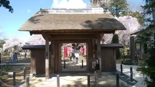 六地蔵寺の山門・神門