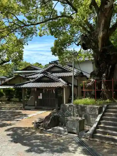 土肥神社の{uncategorized: "未分類", other: "その他", undefined: "問題あり", building: "その他建物", grave: "お墓", sacred_gate: "鳥居", guardian: "狛犬", statue: "像", buddha: "仏像", history: "歴史", nature: "自然", garden: "庭園", animal: "動物", pagoda: "塔", temizu: "手水舎", mountain_gate: "山門・神門", sanctuary: "本殿・本堂", subordinate: "末社・摂社", art: "芸術", scenery: "景色", jizo: "地蔵", ema: "絵馬", goshuin: "御朱印", omikuji: "おみくじ", items: "授与品その他", amulet: "お守り", goshuincho: "御朱印帳", eats: "食事", festival: "お祭り", votive_dance: "神楽", shichigosan: "七五三参", wedding: "結婚式", experience: "体験その他", initially: "初詣", around: "周辺", anti_infection: "感染症対策"}