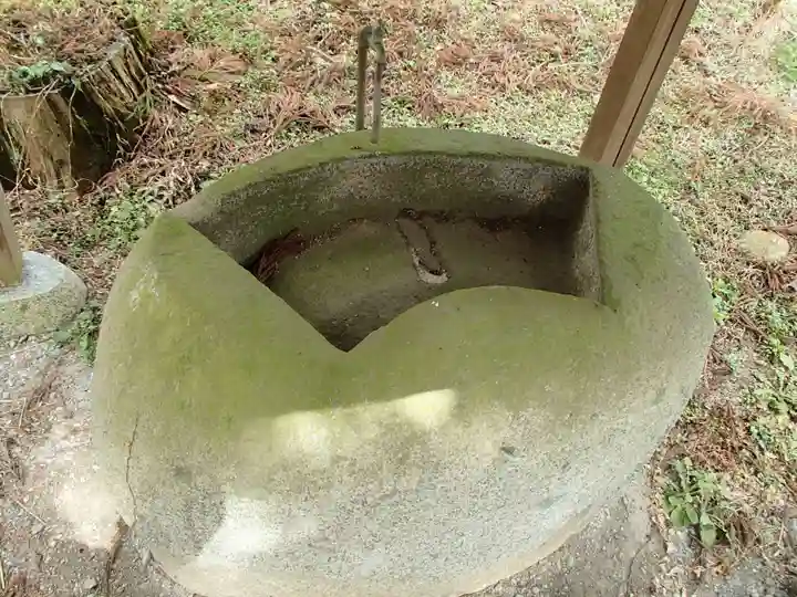 春日神社の手水舎