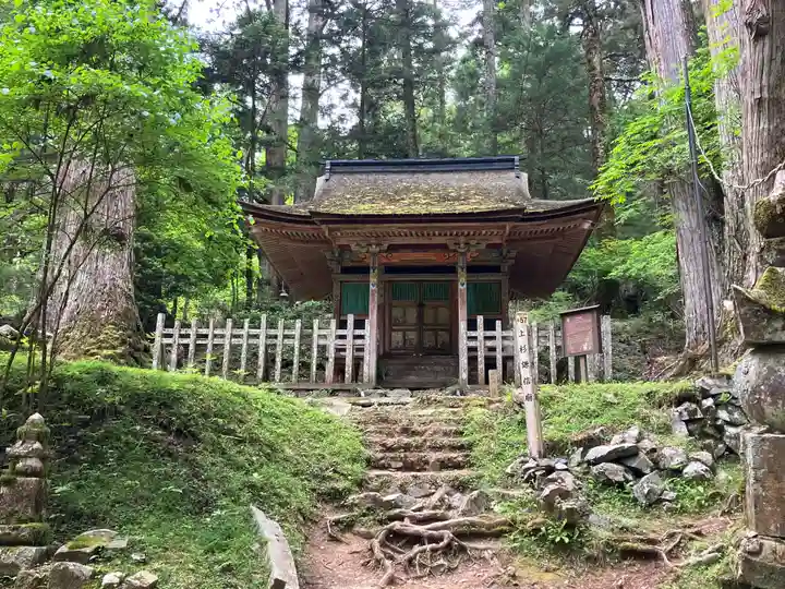 高野山金剛峯寺奥の院(和歌山県)