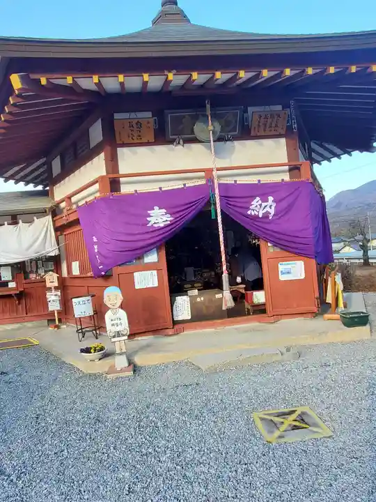 明智寺の本殿・本堂