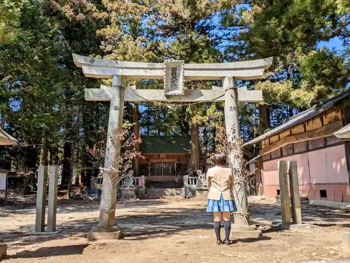白髭神社の鳥居