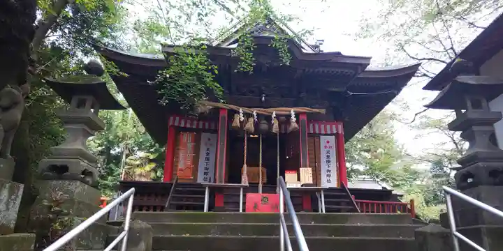 烏子稲荷神社の本殿・本堂