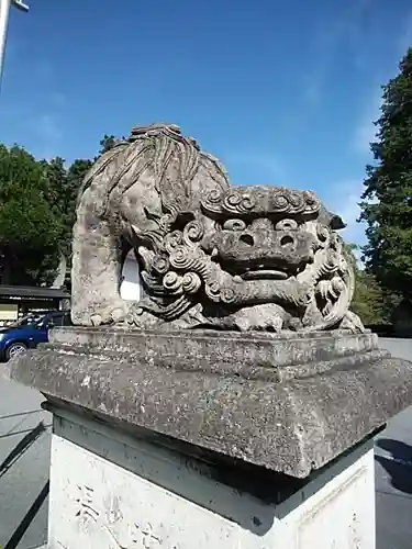 烏帽子山八幡宮の狛犬