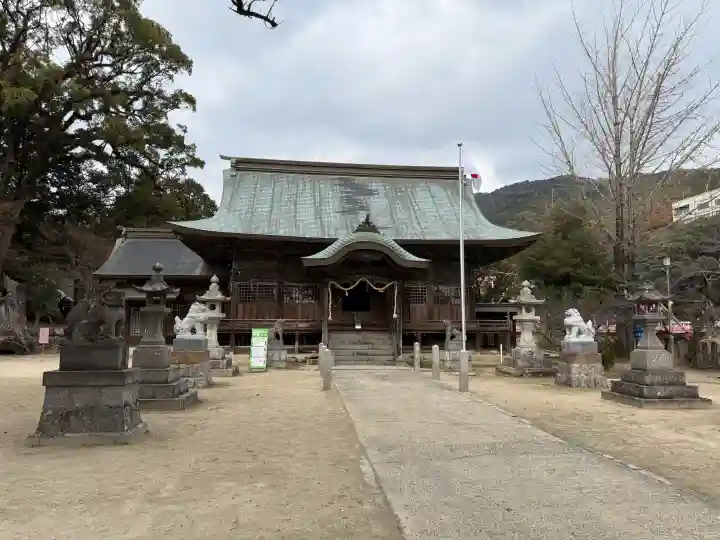 與止日女神社の{uncategorized: "未分類", other: "その他", undefined: "問題あり", building: "その他建物", grave: "お墓", sacred_gate: "鳥居", guardian: "狛犬", statue: "像", buddha: "仏像", history: "歴史", nature: "自然", garden: "庭園", animal: "動物", pagoda: "塔", temizu: "手水舎", mountain_gate: "山門・神門", sanctuary: "本殿・本堂", subordinate: "末社・摂社", art: "芸術", scenery: "景色", jizo: "地蔵", ema: "絵馬", goshuin: "御朱印", omikuji: "おみくじ", items: "授与品その他", amulet: "お守り", goshuincho: "御朱印帳", eats: "食事", festival: "お祭り", votive_dance: "神楽", shichigosan: "七五三参", wedding: "結婚式", experience: "体験その他", initially: "初詣", around: "周辺", anti_infection: "感染症対策"}