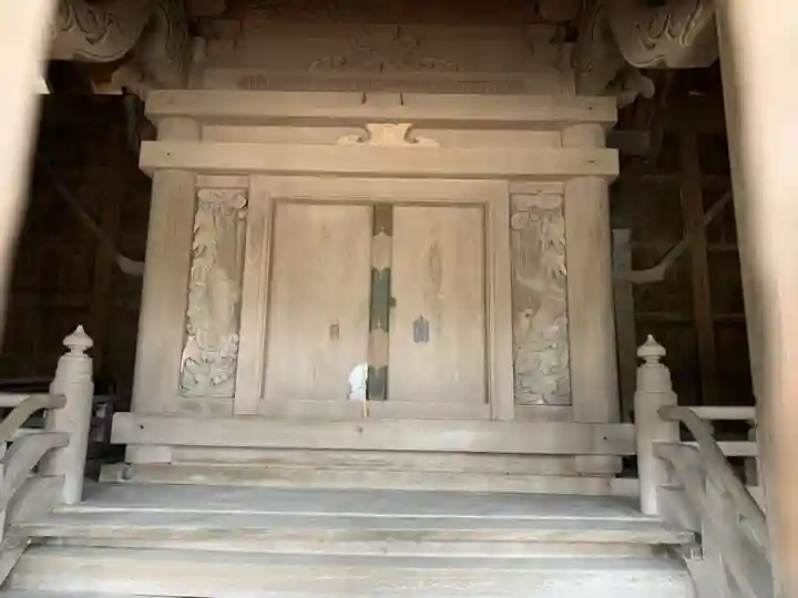諏訪神社の本殿・本堂