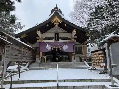 彌彦神社　(伊夜日子神社)の本殿・本堂