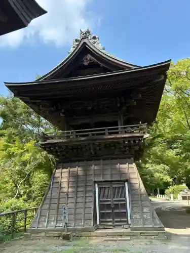 観福寺の{uncategorized: "未分類", other: "その他", undefined: "問題あり", building: "その他建物", grave: "お墓", sacred_gate: "鳥居", guardian: "狛犬", statue: "像", buddha: "仏像", history: "歴史", nature: "自然", garden: "庭園", animal: "動物", pagoda: "塔", temizu: "手水舎", mountain_gate: "山門・神門", sanctuary: "本殿・本堂", subordinate: "末社・摂社", art: "芸術", scenery: "景色", jizo: "地蔵", ema: "絵馬", goshuin: "御朱印", omikuji: "おみくじ", items: "授与品その他", amulet: "お守り", goshuincho: "御朱印帳", eats: "食事", festival: "お祭り", votive_dance: "神楽", shichigosan: "七五三参", wedding: "結婚式", experience: "体験その他", initially: "初詣", around: "周辺", anti_infection: "感染症対策"}