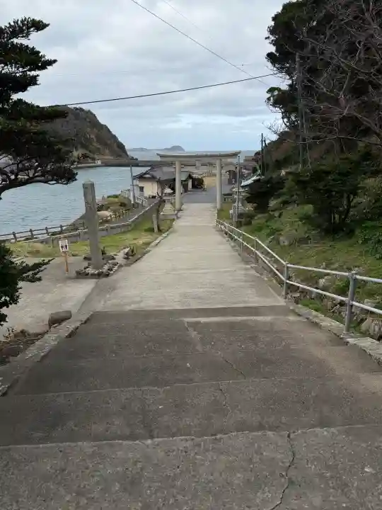 田島神社の{uncategorized: "未分類", other: "その他", undefined: "問題あり", building: "その他建物", grave: "お墓", sacred_gate: "鳥居", guardian: "狛犬", statue: "像", buddha: "仏像", history: "歴史", nature: "自然", garden: "庭園", animal: "動物", pagoda: "塔", temizu: "手水舎", mountain_gate: "山門・神門", sanctuary: "本殿・本堂", subordinate: "末社・摂社", art: "芸術", scenery: "景色", jizo: "地蔵", ema: "絵馬", goshuin: "御朱印", omikuji: "おみくじ", items: "授与品その他", amulet: "お守り", goshuincho: "御朱印帳", eats: "食事", festival: "お祭り", votive_dance: "神楽", shichigosan: "七五三参", wedding: "結婚式", experience: "体験その他", initially: "初詣", around: "周辺", anti_infection: "感染症対策"}