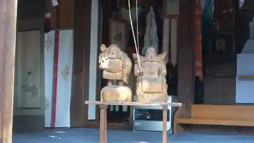 西宮神社の像