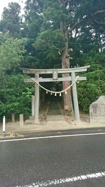 八幡神社の鳥居