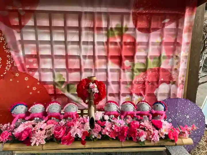 陽林寺の{uncategorized: "未分類", other: "その他", undefined: "問題あり", building: "その他建物", grave: "お墓", sacred_gate: "鳥居", guardian: "狛犬", statue: "像", buddha: "仏像", history: "歴史", nature: "自然", garden: "庭園", animal: "動物", pagoda: "塔", temizu: "手水舎", mountain_gate: "山門・神門", sanctuary: "本殿・本堂", subordinate: "末社・摂社", art: "芸術", scenery: "景色", jizo: "地蔵", ema: "絵馬", goshuin: "御朱印", omikuji: "おみくじ", items: "授与品その他", amulet: "お守り", goshuincho: "御朱印帳", eats: "食事", festival: "お祭り", votive_dance: "神楽", shichigosan: "七五三参", wedding: "結婚式", experience: "体験その他", initially: "初詣", around: "周辺", anti_infection: "感染症対策"}