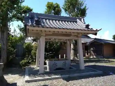 白山神社の手水舎