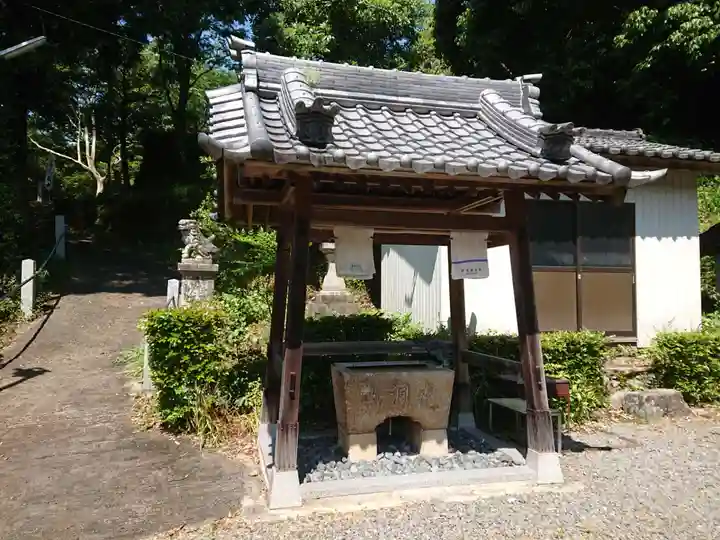 竜蔵院(龍蔵院)の手水舎