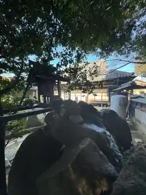 白蛇辨財天の{uncategorized: "未分類", other: "その他", undefined: "問題あり", building: "その他建物", grave: "お墓", sacred_gate: "鳥居", guardian: "狛犬", statue: "像", buddha: "仏像", history: "歴史", nature: "自然", garden: "庭園", animal: "動物", pagoda: "塔", temizu: "手水舎", mountain_gate: "山門・神門", sanctuary: "本殿・本堂", subordinate: "末社・摂社", art: "芸術", scenery: "景色", jizo: "地蔵", ema: "絵馬", goshuin: "御朱印", omikuji: "おみくじ", items: "授与品その他", amulet: "お守り", goshuincho: "御朱印帳", eats: "食事", festival: "お祭り", votive_dance: "神楽", shichigosan: "七五三参", wedding: "結婚式", experience: "体験その他", initially: "初詣", around: "周辺", anti_infection: "感染症対策"}