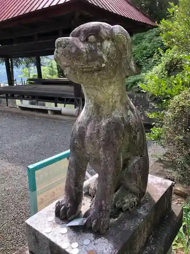 三峯神社の狛犬