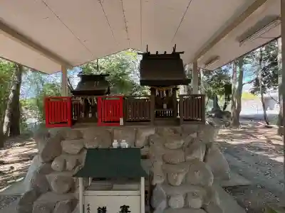 伊曽島神社の末社・摂社