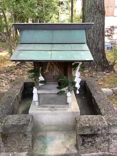 神明社（鳥居松町）の末社・摂社