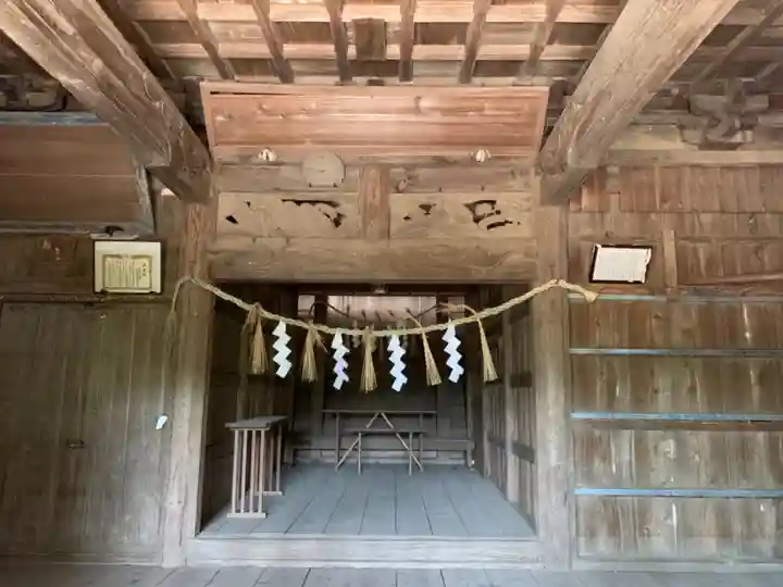 八幡神社の本殿・本堂