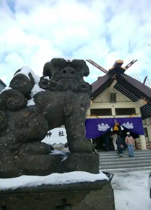 江南神社の狛犬