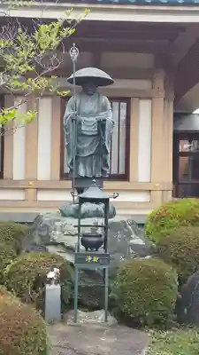 普門院の像