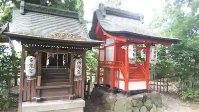 西院春日神社の末社・摂社