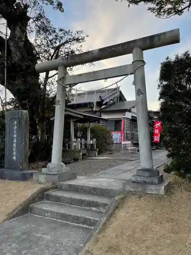 櫻井子安神社の鳥居