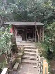 明王院（満願寺別院）の末社