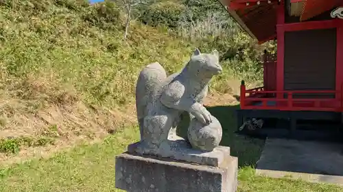 歌別稲荷神社の狛犬