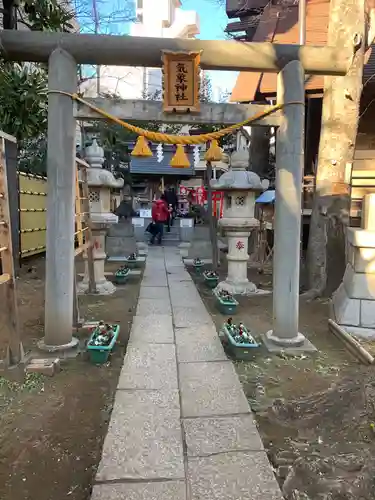 高円寺氷川神社の鳥居