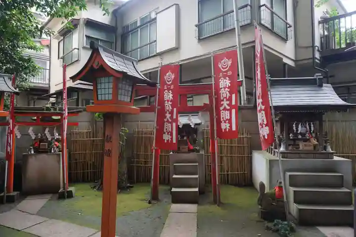 高円寺氷川神社の末社・摂社